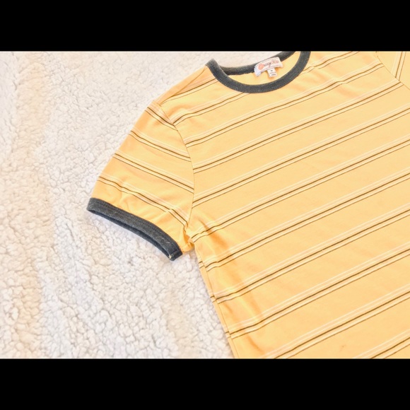 Vintage styled yellow top - Picture 3 of 3